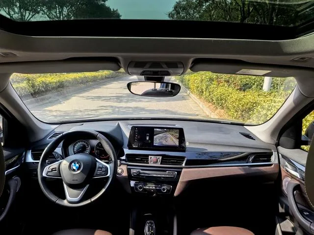 BMW X1 2020 sDrive20Li Estilo de moda interior foto 10 BMW X1 2020 sDrive20Li Estilo de moda interior foto 10