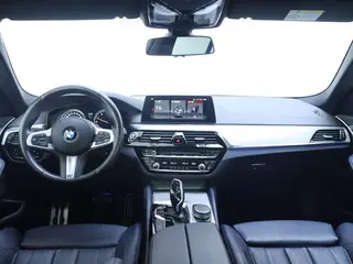 BMW 5 Series 2018 525i M Sports suit interior photo 14 BMW 5 Series 2018 525i M Sports suit interior photo 14