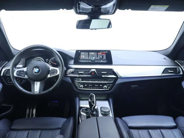 BMW 5 Series 2018 525i M Sports suit interior photo 14 BMW 5 Series 2018 525i M Sports suit interior photo 14