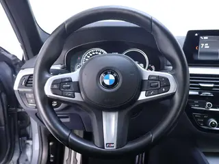 BMW 5 Series 2018 525i M Sports suit interior photo 17 BMW 5 Series 2018 525i M Sports suit interior photo 17