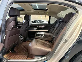 BMW 7 Series 2019 730Li M Conjunto deportivo interior foto 8 BMW 7 Series 2019 730Li M Conjunto deportivo interior foto 8