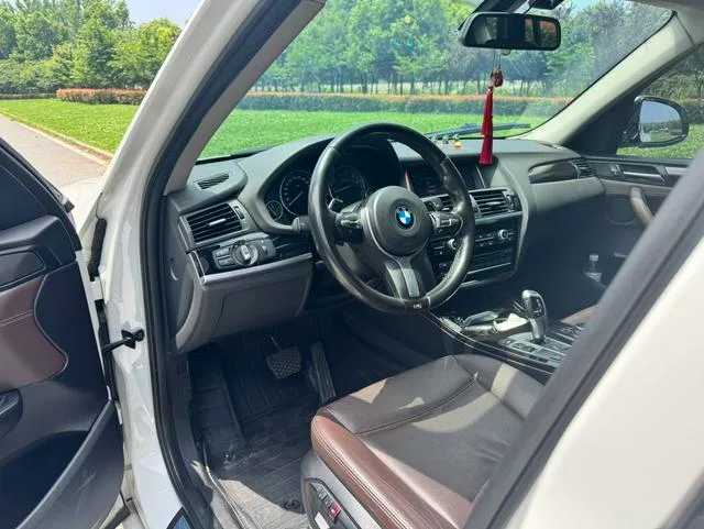 BMW X3 2016 xDrive20i M Sporty exterior photo 5 BMW X3 2016 xDrive20i M Sporty exterior photo 5