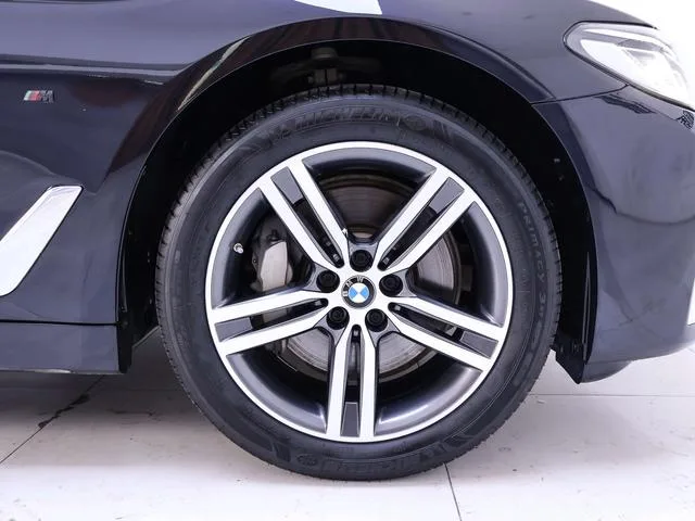 BMW 5 Series 2021 530Li Leading Type Luxury Set exterior photo 7 BMW 5 Series 2021 530Li Leading Type Luxury Set exterior photo 7