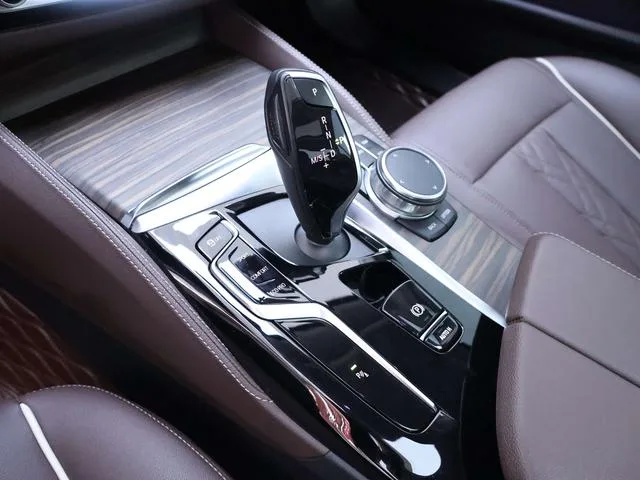 BMW 5 Series 2021 530Li Leading Type Luxury Set interior photo 13 BMW 5 Series 2021 530Li Leading Type Luxury Set interior photo 13