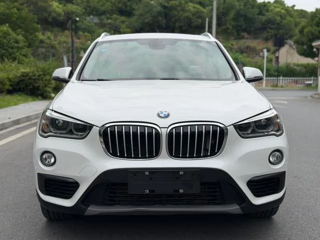BMW X1 2018 sDrive20Li Leading Type exterior photo 2 BMW X1 2018 sDrive20Li Leading Type exterior photo 2