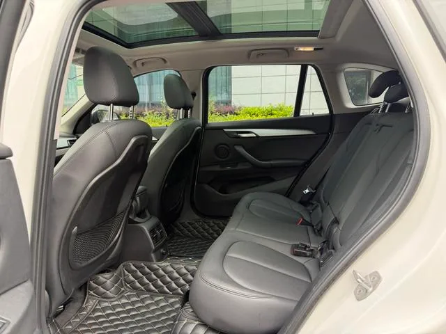BMW X1 2018 sDrive20Li Leading Type exterior photo 7 BMW X1 2018 sDrive20Li Leading Type exterior photo 7