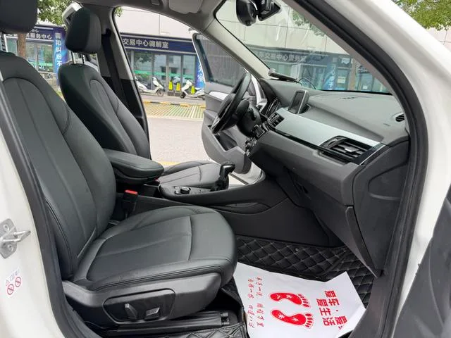 BMW X1 2018 sDrive20Li Leading Type interior photo 10 BMW X1 2018 sDrive20Li Leading Type interior photo 10