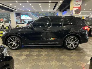 BMW X5 2021 xDrive40i Premium Class M Sports suit interior photo 7 BMW X5 2021 xDrive40i Premium Class M Sports suit interior photo 7