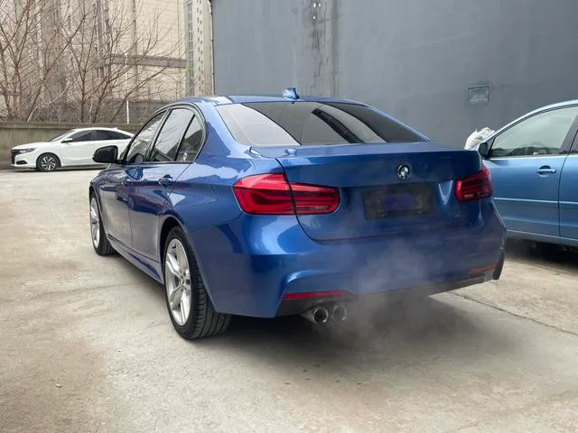 BMW 3 Series 2018 320i M Ensemble de sport extérieur photo 4 BMW 3 Series 2018 320i M Ensemble de sport extérieur photo 4
