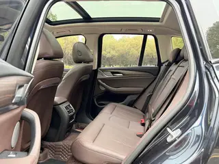 BMW X3 2022 xDrive30i Leading Type M Obsidian Night Suit interior photo 10 BMW X3 2022 xDrive30i Leading Type M Obsidian Night Suit interior photo 10