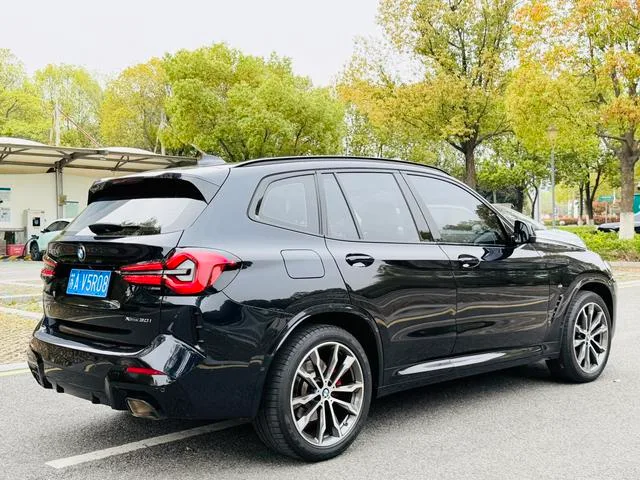 BMW X3 2022 xDrive30i Leading Type M Obsidian Night Suit interior photo 13 BMW X3 2022 xDrive30i Leading Type M Obsidian Night Suit interior photo 13