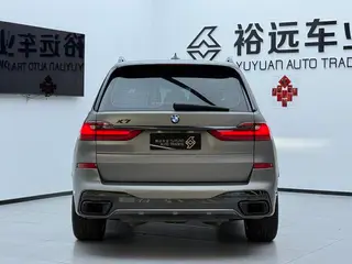 BMW X7 2020 xDrive40i Tipo de lujo M Conjunto deportivo exterior foto 4 BMW X7 2020 xDrive40i Tipo de lujo M Conjunto deportivo exterior foto 4