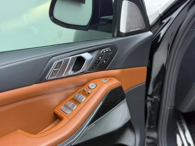 BMW X7 2020 xDrive40i Tipo de lujo M Conjunto deportivo interior foto 7 BMW X7 2020 xDrive40i Tipo de lujo M Conjunto deportivo interior foto 7