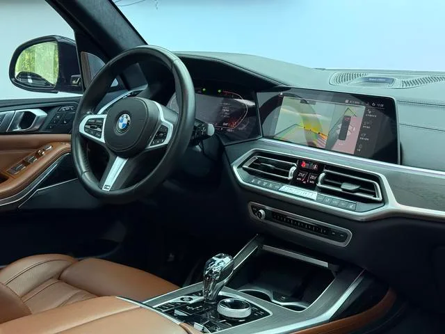 BMW X7 2020 xDrive40i Tipo de lujo M Conjunto deportivo interior foto 11 BMW X7 2020 xDrive40i Tipo de lujo M Conjunto deportivo interior foto 11