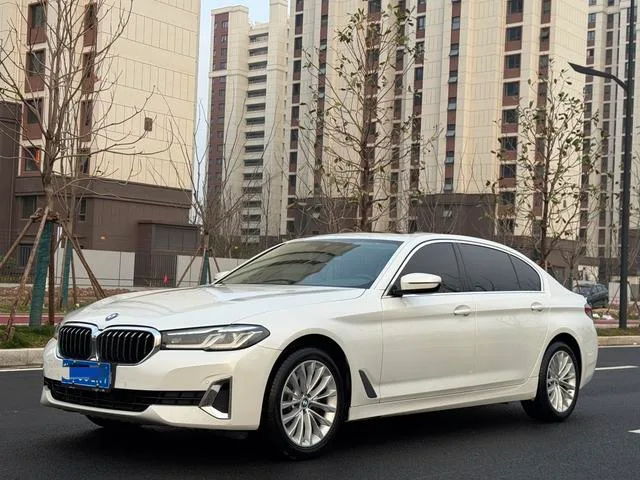BMW 5 Series 2021 525Li Traje de lujo exterior foto 1 BMW 5 Series 2021 525Li Traje de lujo exterior foto 1