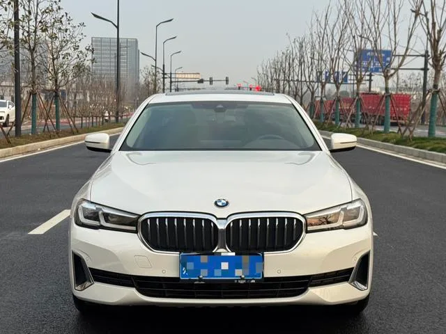 BMW 5 Series 2021 525Li Traje de lujo exterior foto 2 BMW 5 Series 2021 525Li Traje de lujo exterior foto 2