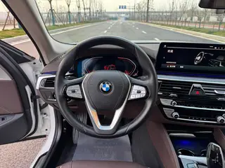 BMW 5 Series 2021 525Li Traje de lujo interior foto 13 BMW 5 Series 2021 525Li Traje de lujo interior foto 13