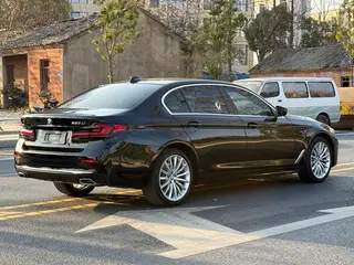 BMW 5 Series 2021 Reforma 530Li Tipo de lujo Traje de lujo interior foto 11 BMW 5 Series 2021 Reforma 530Li Tipo de lujo Traje de lujo interior foto 11