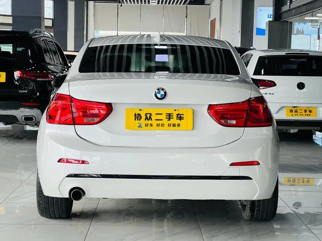 BMW 1 Series 2017 118i Sporty exterior photo 3 BMW 1 Series 2017 118i Sporty exterior photo 3