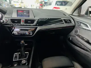 BMW 1 Series 2017 118i Sporty interior photo 13 BMW 1 Series 2017 118i Sporty interior photo 13