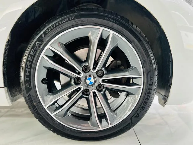 BMW 1 Series 2017 118i Sporty interior photo 18 BMW 1 Series 2017 118i Sporty interior photo 18