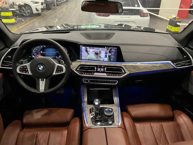 BMW X5 2020 xDrive40i Tipo de lujo M Conjunto deportivo exterior foto 4 BMW X5 2020 xDrive40i Tipo de lujo M Conjunto deportivo exterior foto 4