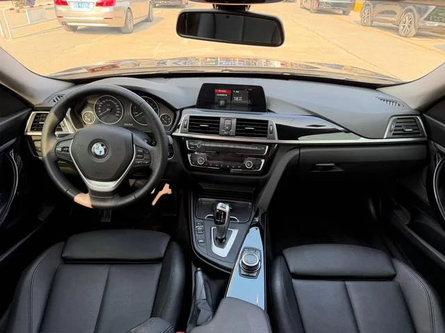 BMW 3 Series GT 2019 320i Fashionable interior photo 8 BMW 3 Series GT 2019 320i Fashionable interior photo 8