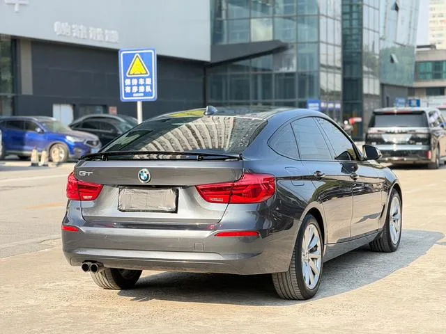 BMW 3 Series GT 2019 320i Fashionable interior photo 11 BMW 3 Series GT 2019 320i Fashionable interior photo 11