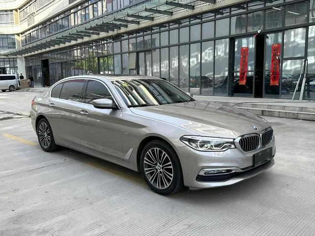 BMW 5 Series 2018 530Li Premium Class Luxury Set exterior photo 3 BMW 5 Series 2018 530Li Premium Class Luxury Set exterior photo 3