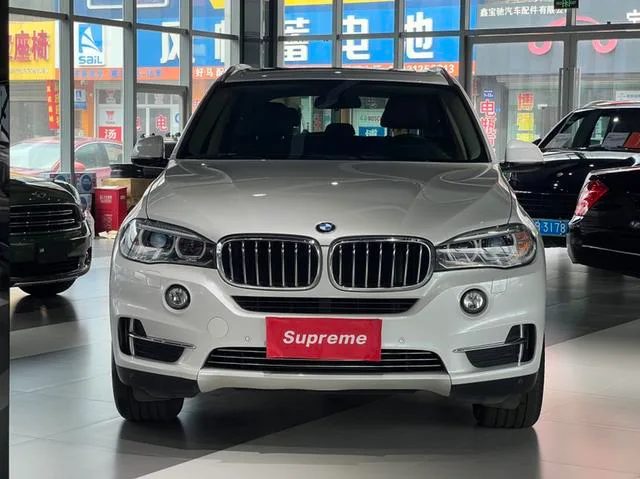 BMW X5 2018 xDrive35i Elegant style exterior photo 2 BMW X5 2018 xDrive35i Elegant style exterior photo 2