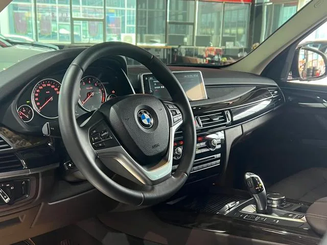 BMW X5 2018 xDrive35i Elegant style exterior photo 6 BMW X5 2018 xDrive35i Elegant style exterior photo 6