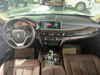 BMW X5 2018 xDrive35i Elegant style interior photo 8 BMW X5 2018 xDrive35i Elegant style interior photo 8