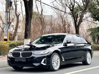 BMW 5 Series 2021 Restyling 530Li Premium Class Luxury Set exterior photo 1 BMW 5 Series 2021 Restyling 530Li Premium Class Luxury Set exterior photo 1