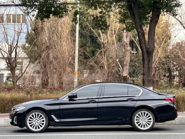 BMW 5 Series 2021 Restyling 530Li Premium Class Luxury Set exterior photo 4 BMW 5 Series 2021 Restyling 530Li Premium Class Luxury Set exterior photo 4