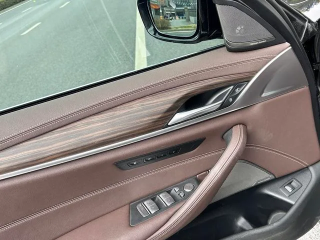 BMW 5 Series 2021 Restyling 530Li Premium Class Luxury Set exterior photo 5 BMW 5 Series 2021 Restyling 530Li Premium Class Luxury Set exterior photo 5