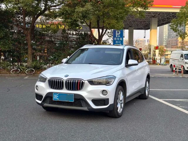 BMW X1 2016 sDrive18Li Fashionable exterior photo 1 BMW X1 2016 sDrive18Li Fashionable exterior photo 1
