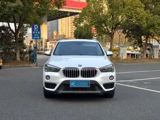 BMW X1 2016 sDrive18Li Fashionable exterior photo 2 BMW X1 2016 sDrive18Li Fashionable exterior photo 2
