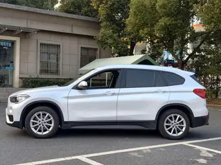 BMW X1 2016 sDrive18Li Fashionable exterior photo 4 BMW X1 2016 sDrive18Li Fashionable exterior photo 4