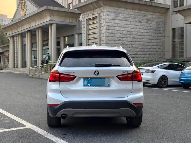 BMW X1 2016 sDrive18Li Fashionable exterior photo 6 BMW X1 2016 sDrive18Li Fashionable exterior photo 6