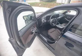 BMW 3 Series 2025 330Li M Sports Night Suit interior photo 20 BMW 3 Series 2025 330Li M Sports Night Suit interior photo 20