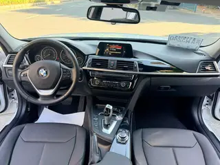 BMW 3 Series 2016 320Li Estilo de moda interior foto 14 BMW 3 Series 2016 320Li Estilo de moda interior foto 14
