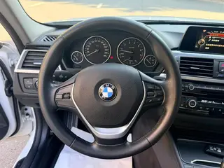BMW 3 Series 2016 320Li Estilo de moda interior foto 15 BMW 3 Series 2016 320Li Estilo de moda interior foto 15