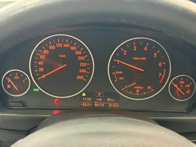 BMW 3 Series 2016 320Li Estilo de moda interior foto 18 BMW 3 Series 2016 320Li Estilo de moda interior foto 18