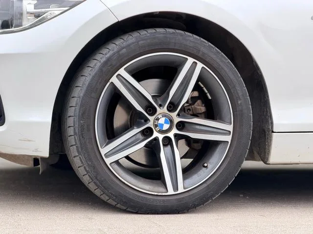BMW 1 Series (Imported) 2016 120i Sports Design Suit interior photo 12