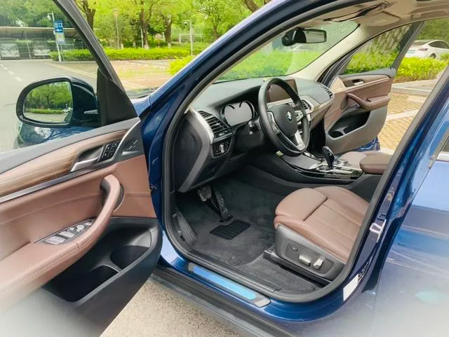 BMW X3 2019 xDrive28i Luxury Set exterior photo 10 BMW X3 2019 xDrive28i Luxury Set exterior photo 10