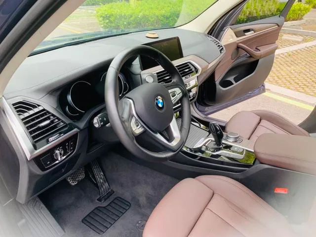 BMW X3 2019 xDrive28i Luxury Set interior photo 11 BMW X3 2019 xDrive28i Luxury Set interior photo 11