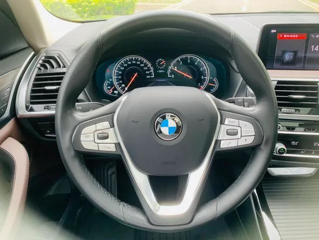 BMW X3 2019 xDrive28i Luxury Set interior photo 19 BMW X3 2019 xDrive28i Luxury Set interior photo 19