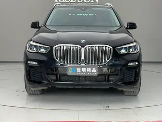 BMW X5 2019 xDrive40i M Sports suit exterior photo 2 BMW X5 2019 xDrive40i M Sports suit exterior photo 2