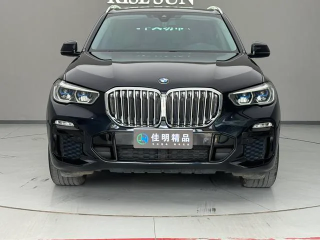 BMW X5 2019 xDrive40i M Sports suit exterior photo 2 BMW X5 2019 xDrive40i M Sports suit exterior photo 2