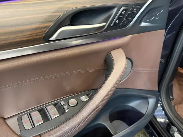 BMW X3 2020 xDrive28i M Sports suit interior photo 12 BMW X3 2020 xDrive28i M Sports suit interior photo 12